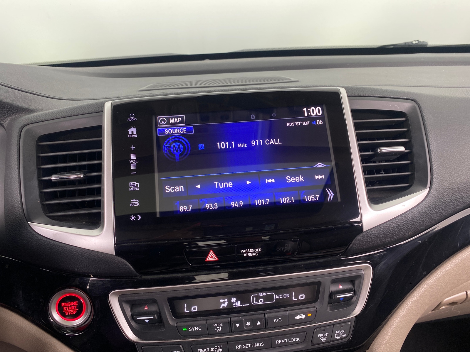 Thumbnail: 2017 Honda Pilot - 3