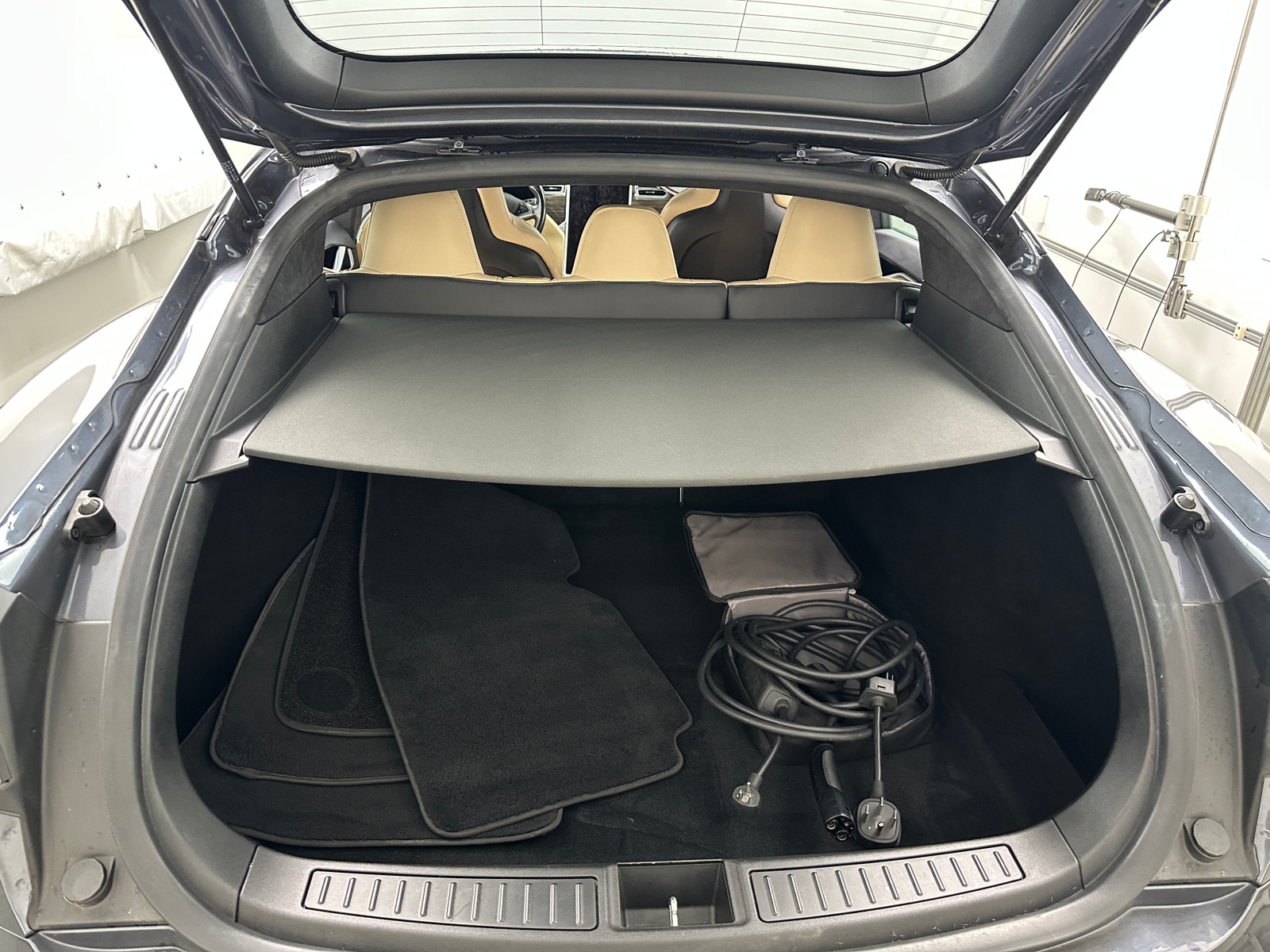 Thumbnail: 2016 Tesla Model S - 6