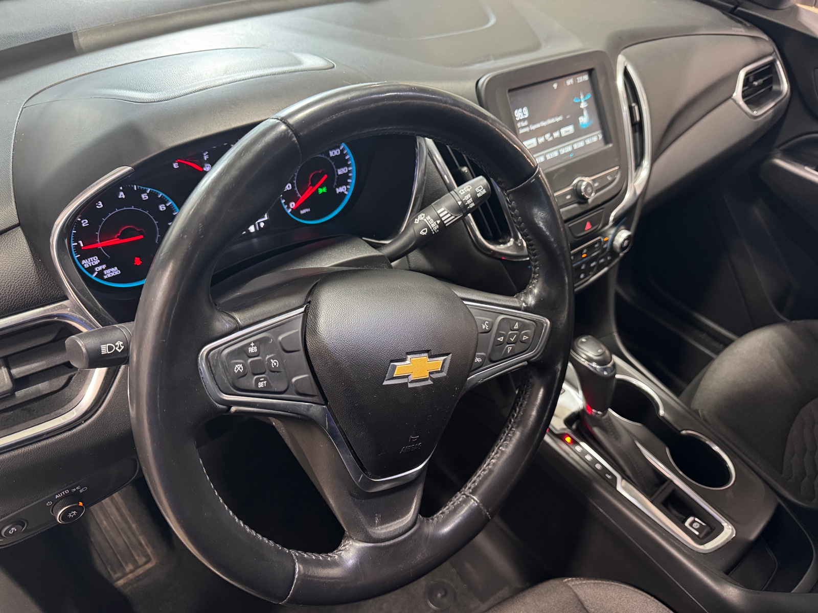 Thumbnail: 2018 Chevrolet Equinox - 3