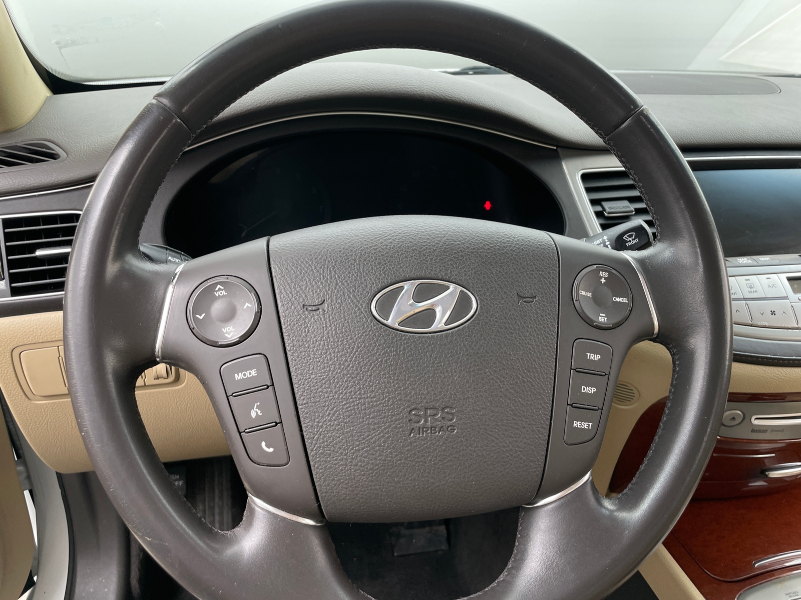 Thumbnail: 2013 Hyundai Genesis - 4