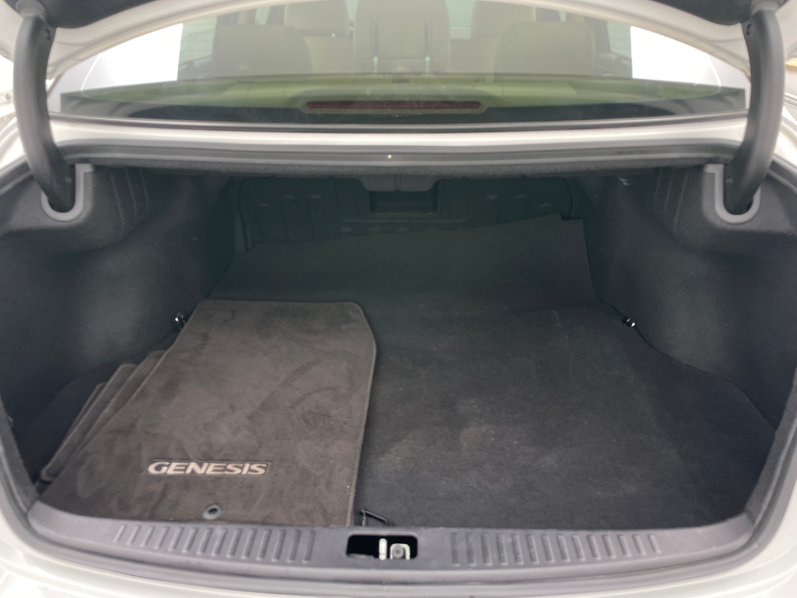 Thumbnail: 2013 Hyundai Genesis - 6