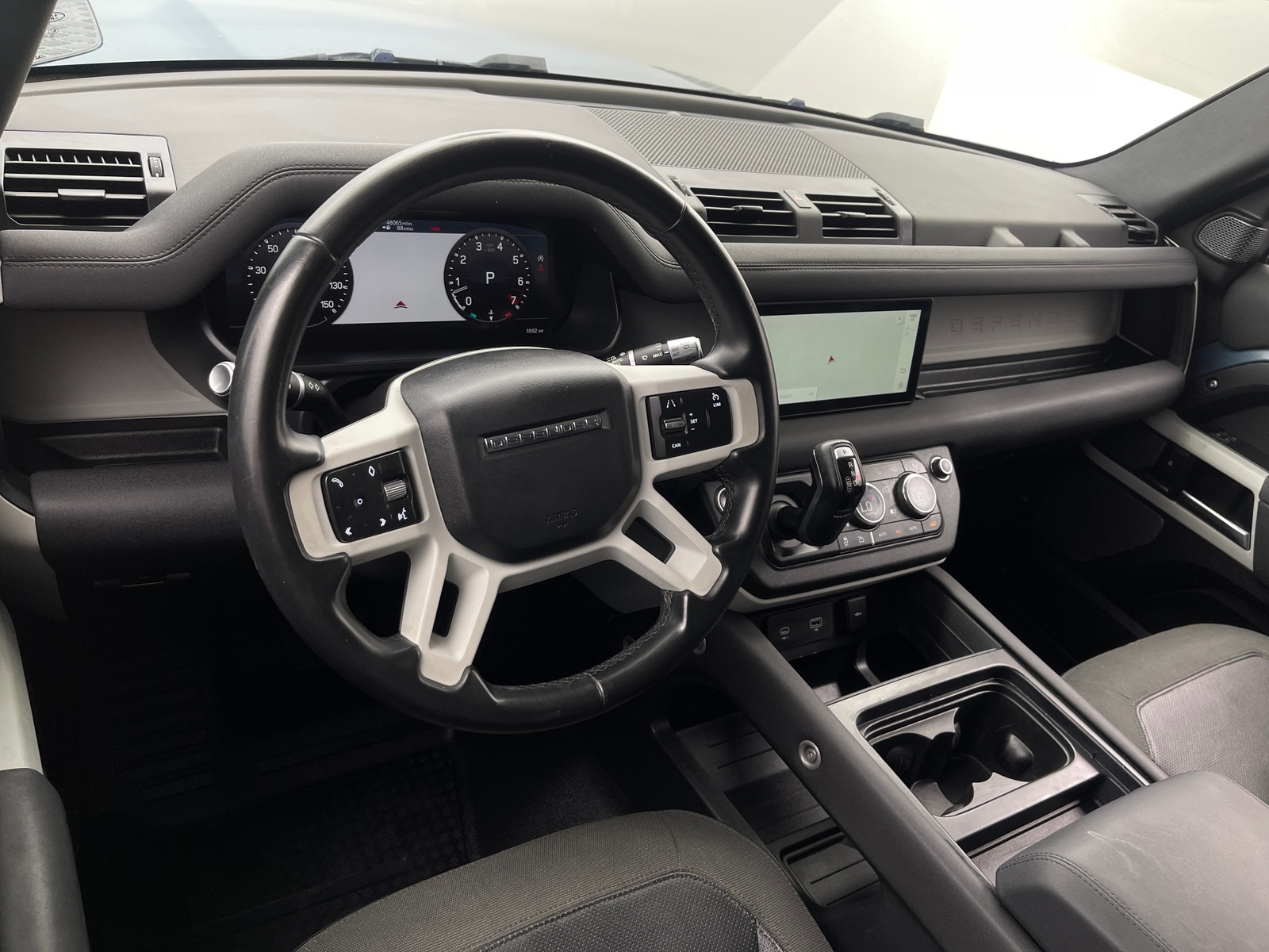 Thumbnail: 2020 Land Rover Defender - 3