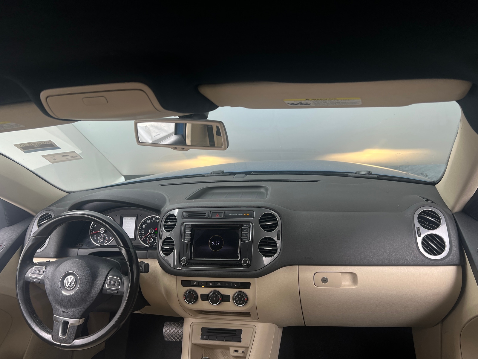 Thumbnail: 2017 Volkswagen Tiguan - 3