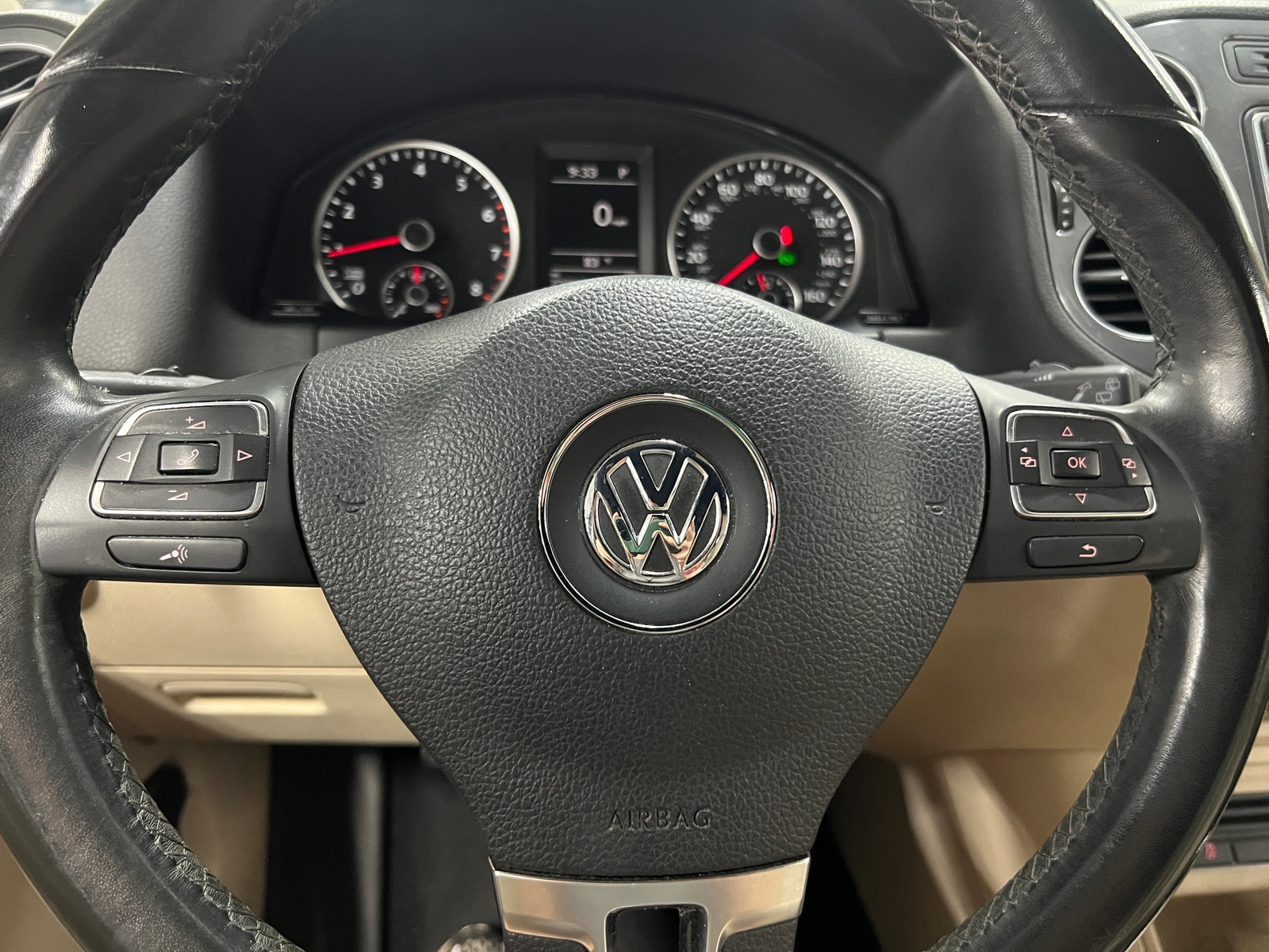 Thumbnail: 2017 Volkswagen Tiguan - 5