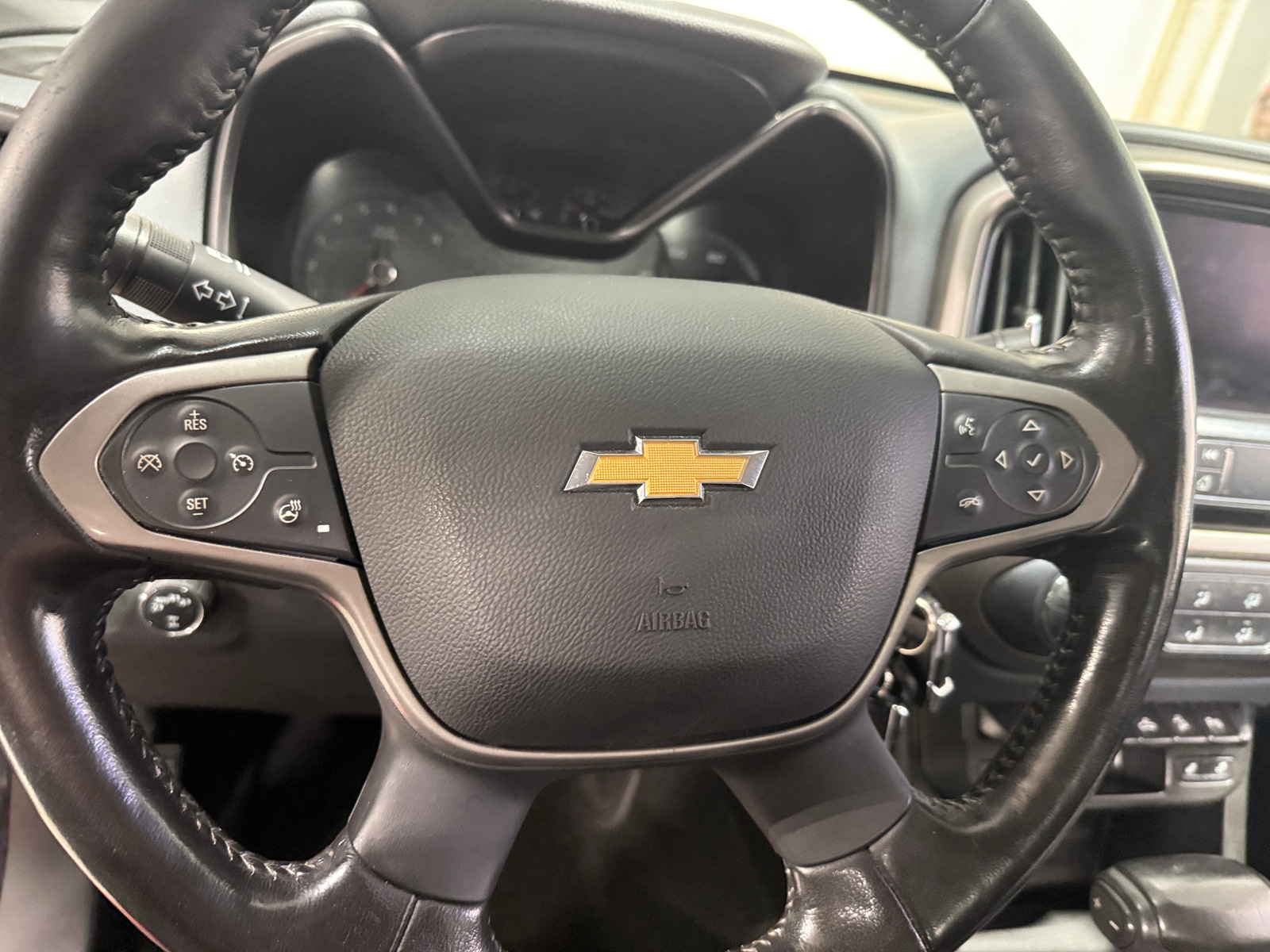 Thumbnail: 2021 Chevrolet Colorado - 4