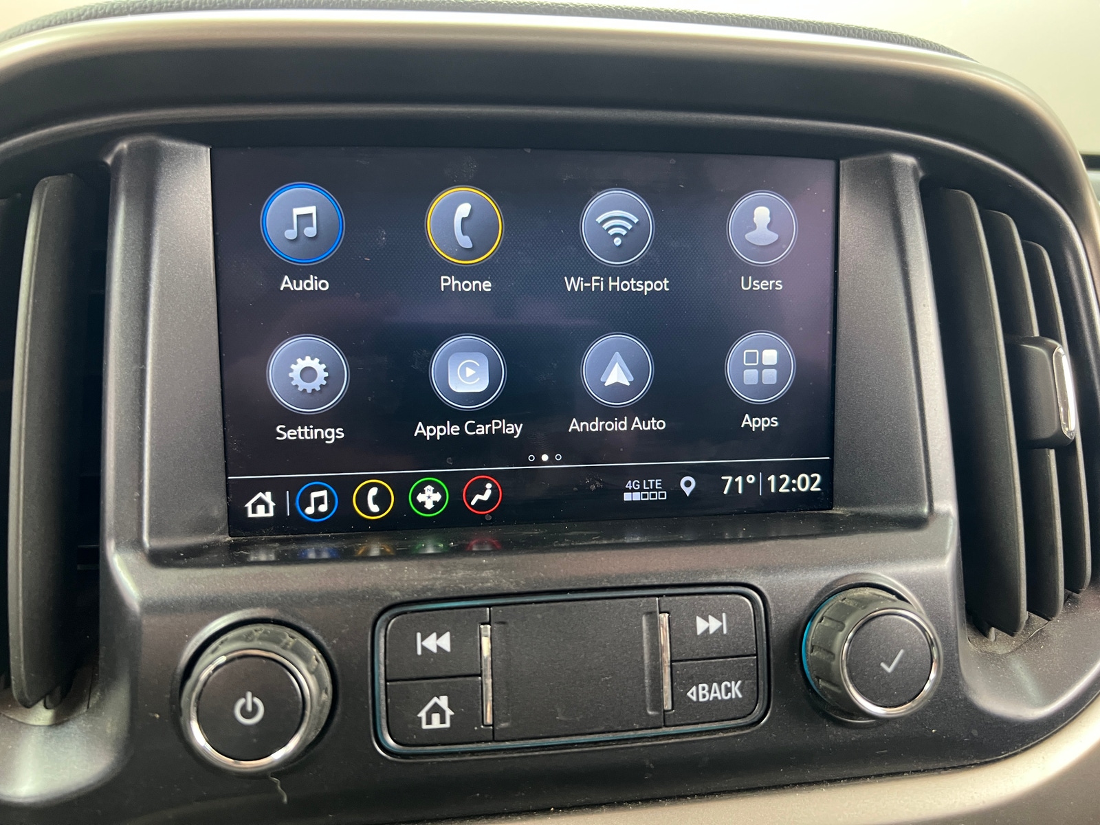Thumbnail: 2021 Chevrolet Colorado - 3