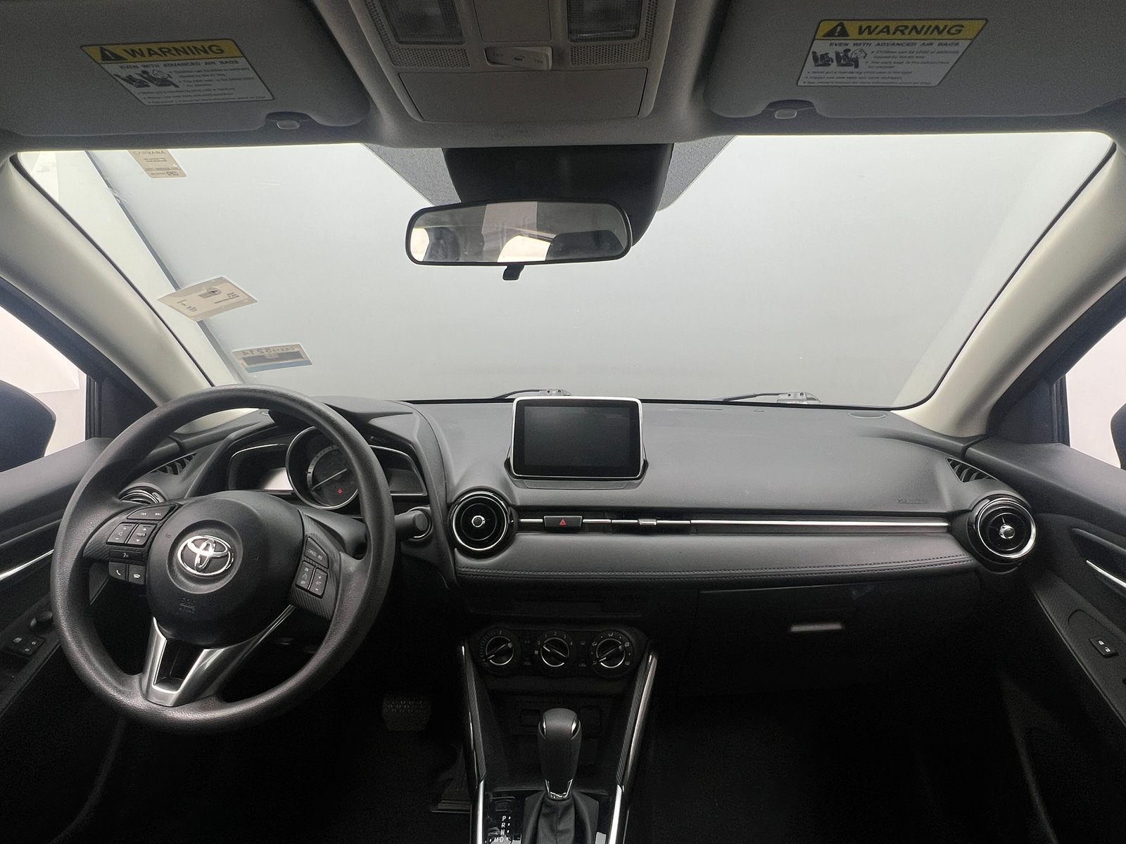 Thumbnail: 2017 Toyota Yaris iA - 3