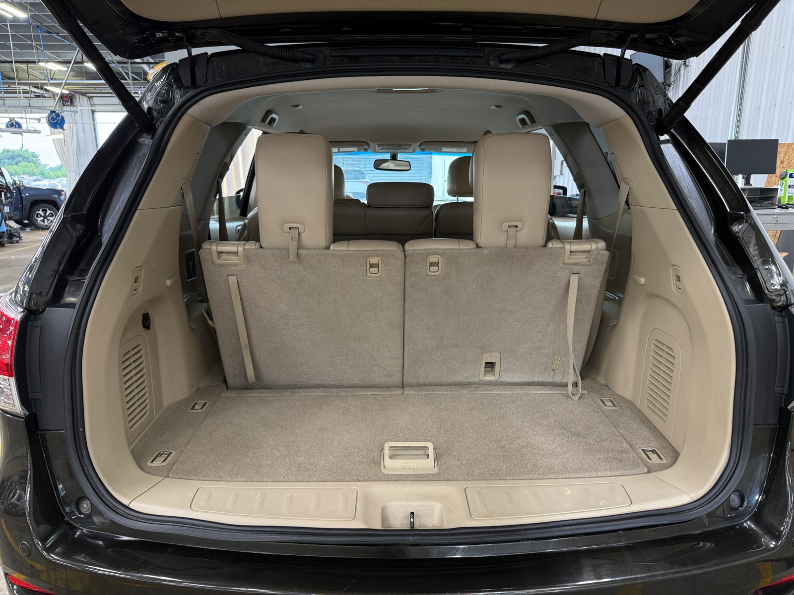 Thumbnail: 2015 Nissan Pathfinder - 6