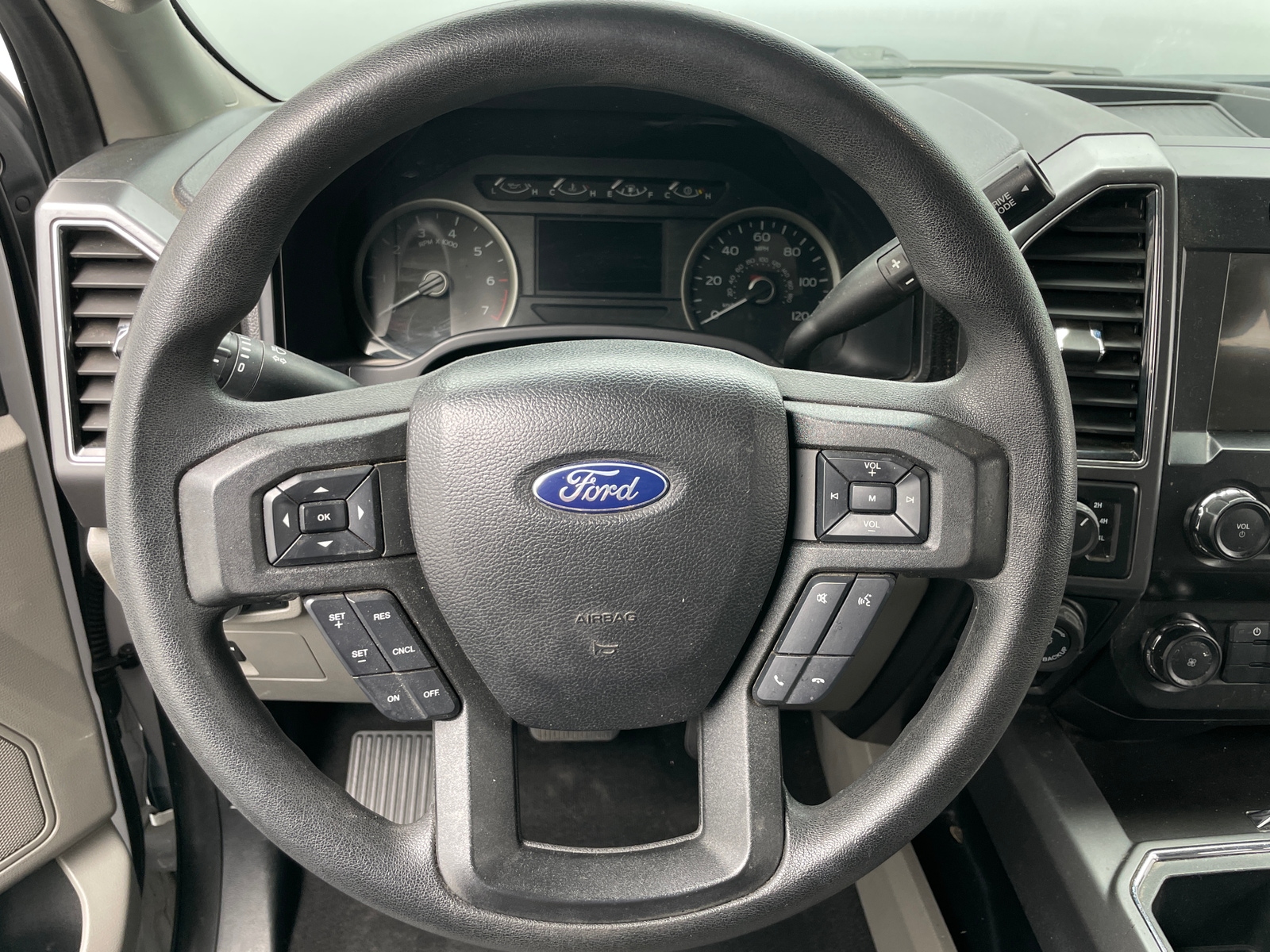 Thumbnail: 2019 Ford Econoline - 5
