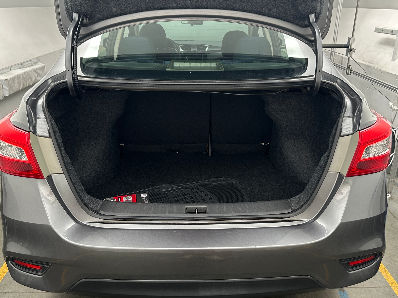 Thumbnail: 2019 Nissan Sentra - 7