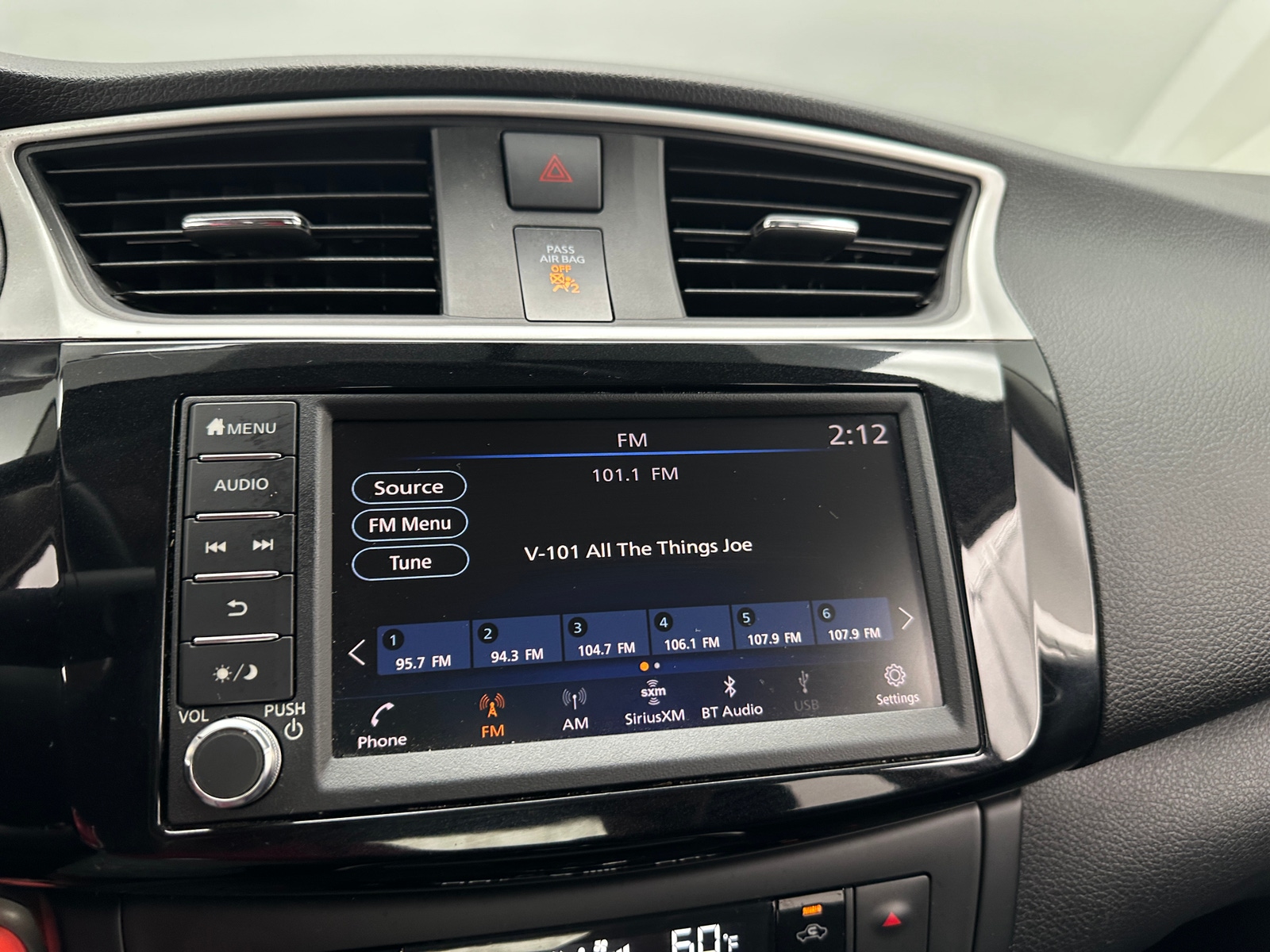 Thumbnail: 2019 Nissan Sentra - 4