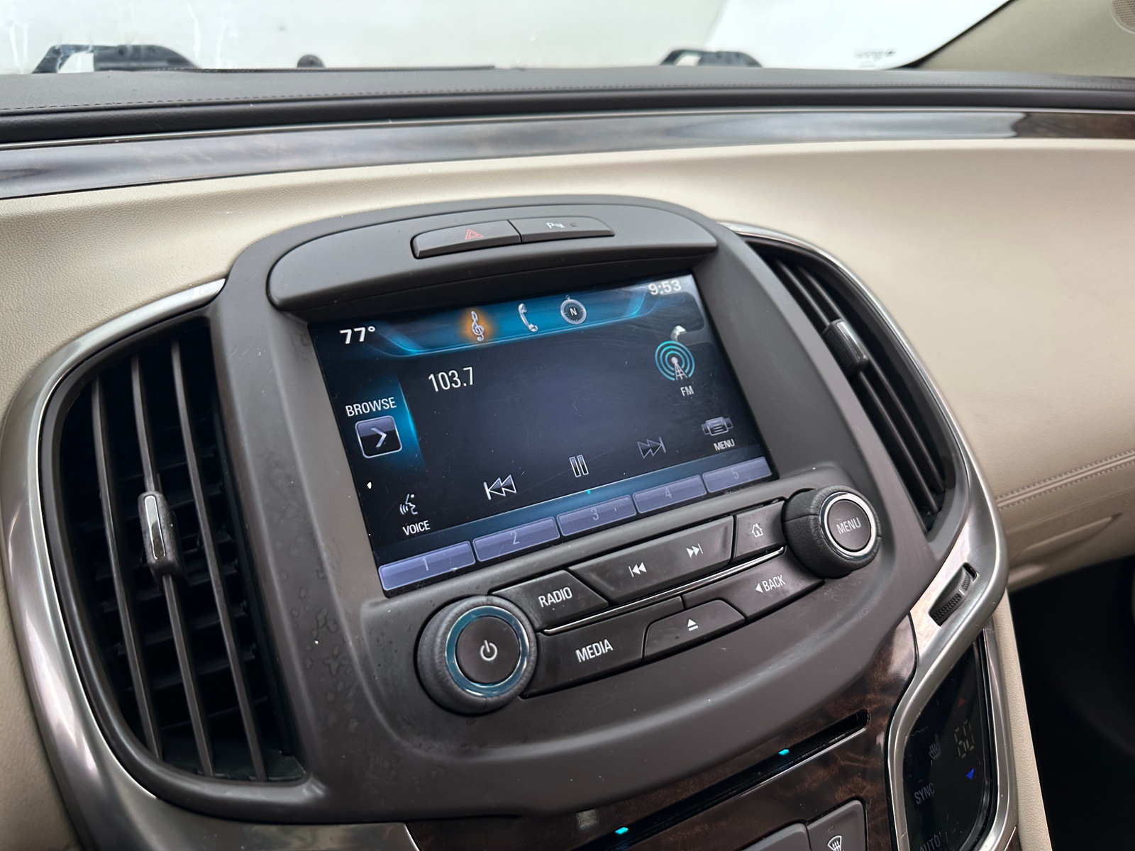 Thumbnail: 2015 Buick LaCrosse - 3