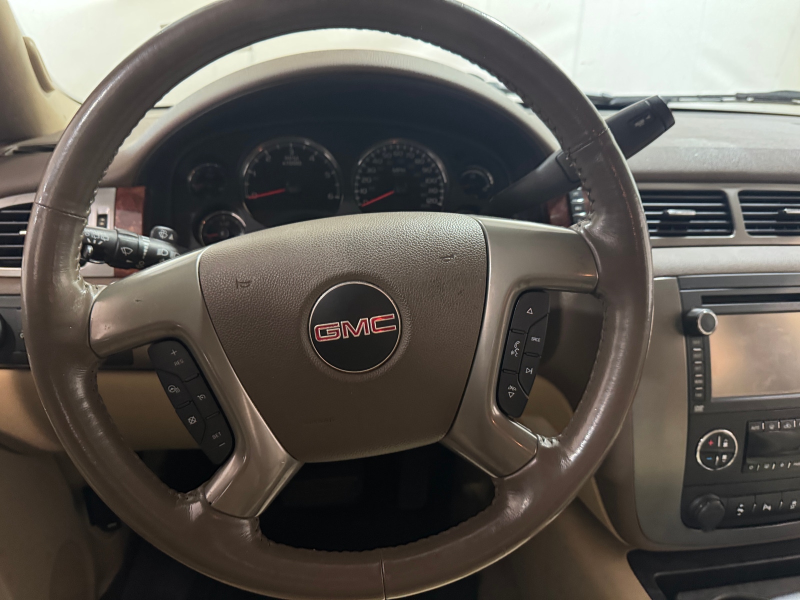 Thumbnail: 2012 GMC Yukon - 4