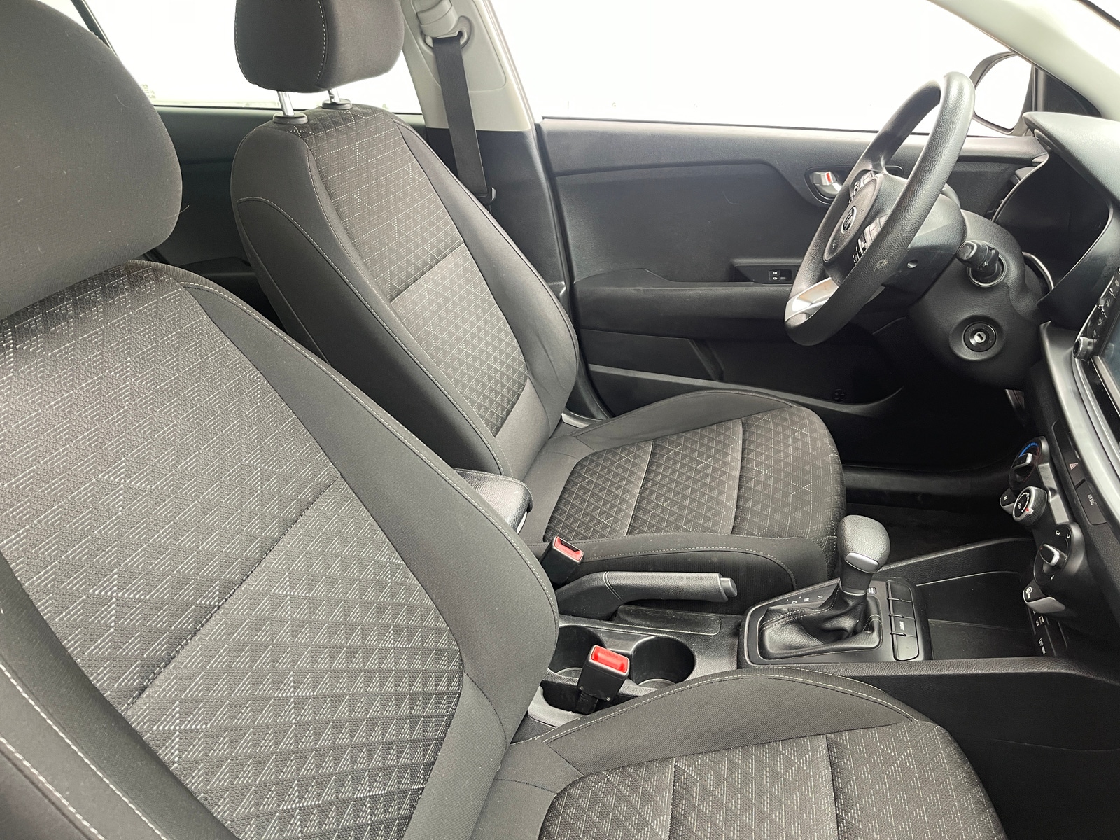 Thumbnail: 2019 Kia Rio - 2