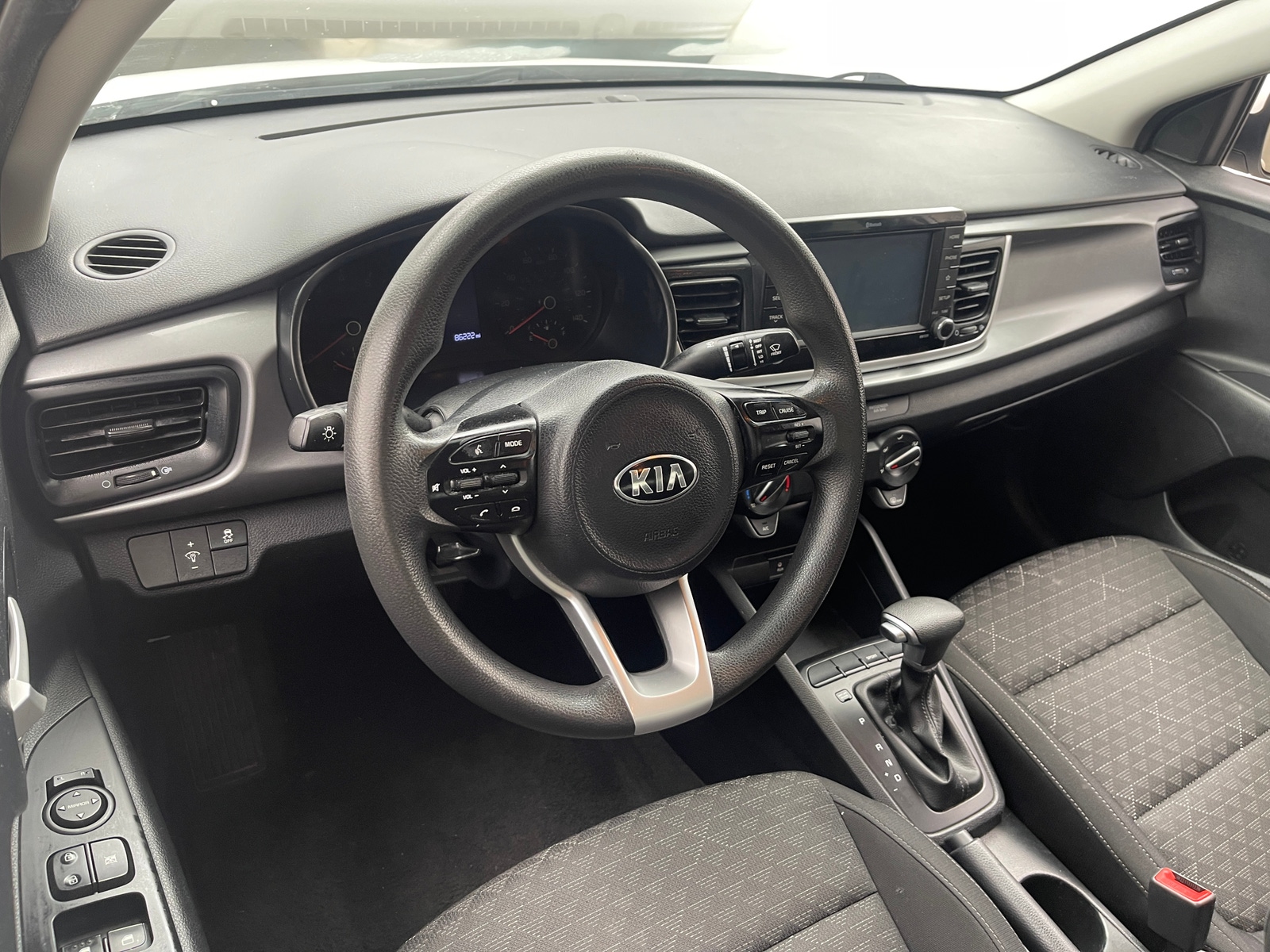 Thumbnail: 2019 Kia Rio - 3