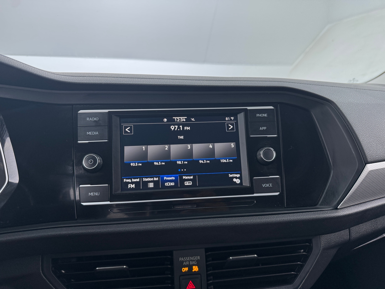 Thumbnail: 2021 Volkswagen Jetta - 3