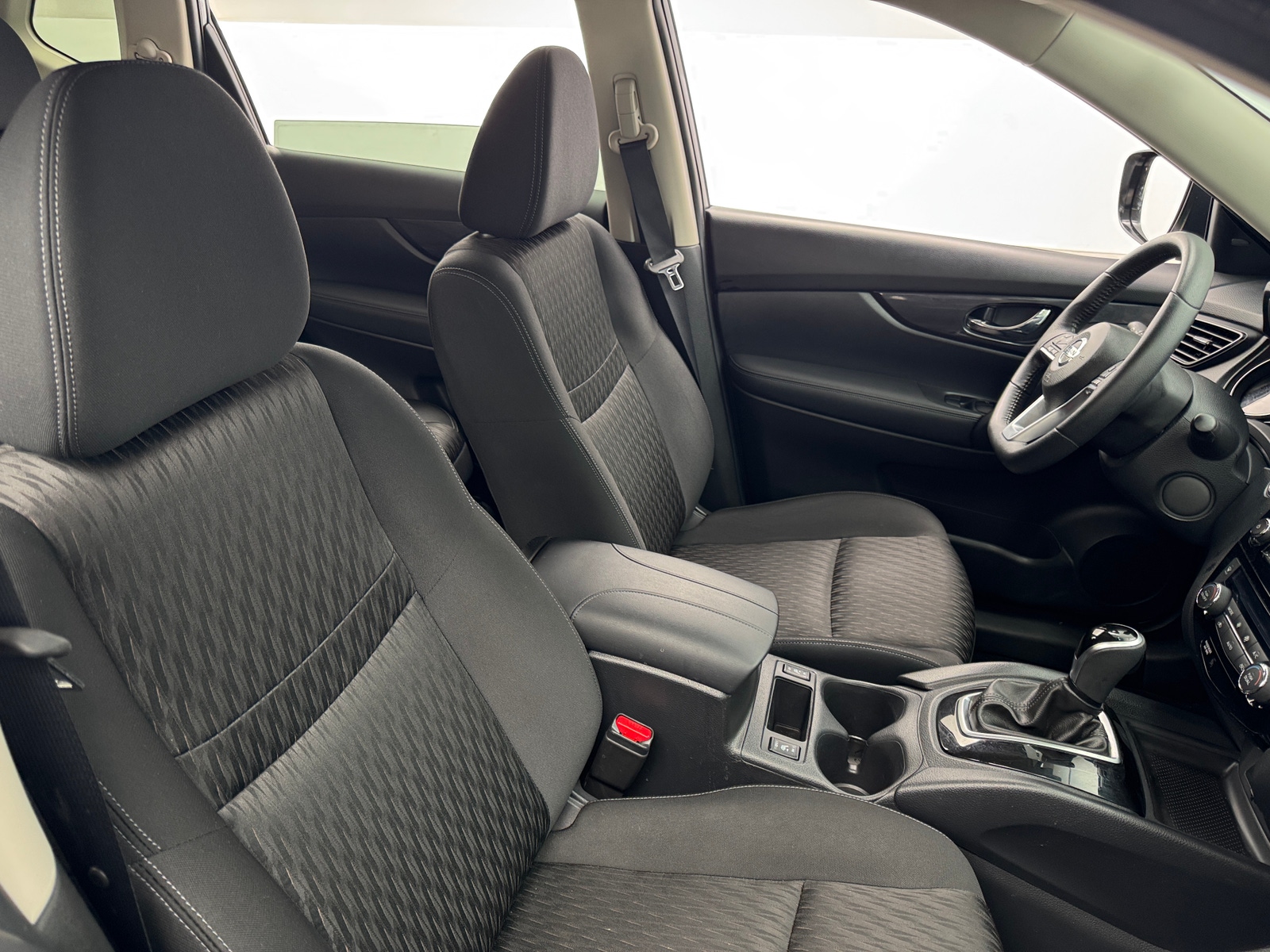 Thumbnail: 2019 Nissan Rogue - 2