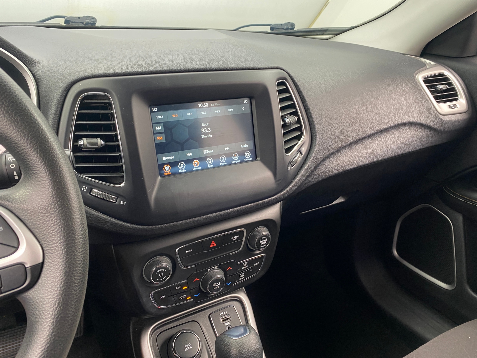 Thumbnail: 2021 Jeep Compass - 4