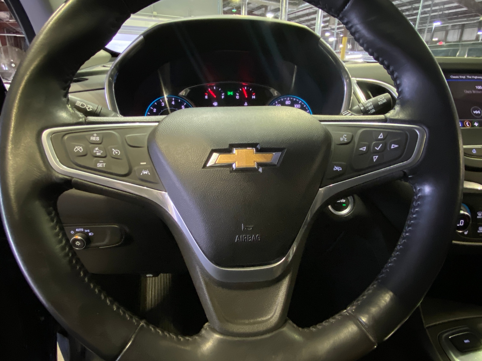 Thumbnail: 2022 Chevrolet Equinox - 5