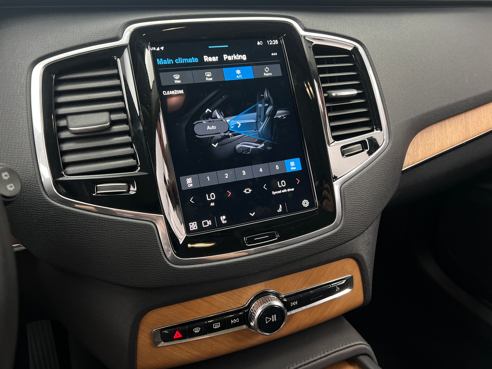 Thumbnail: 2025 Volvo XC90 - 3