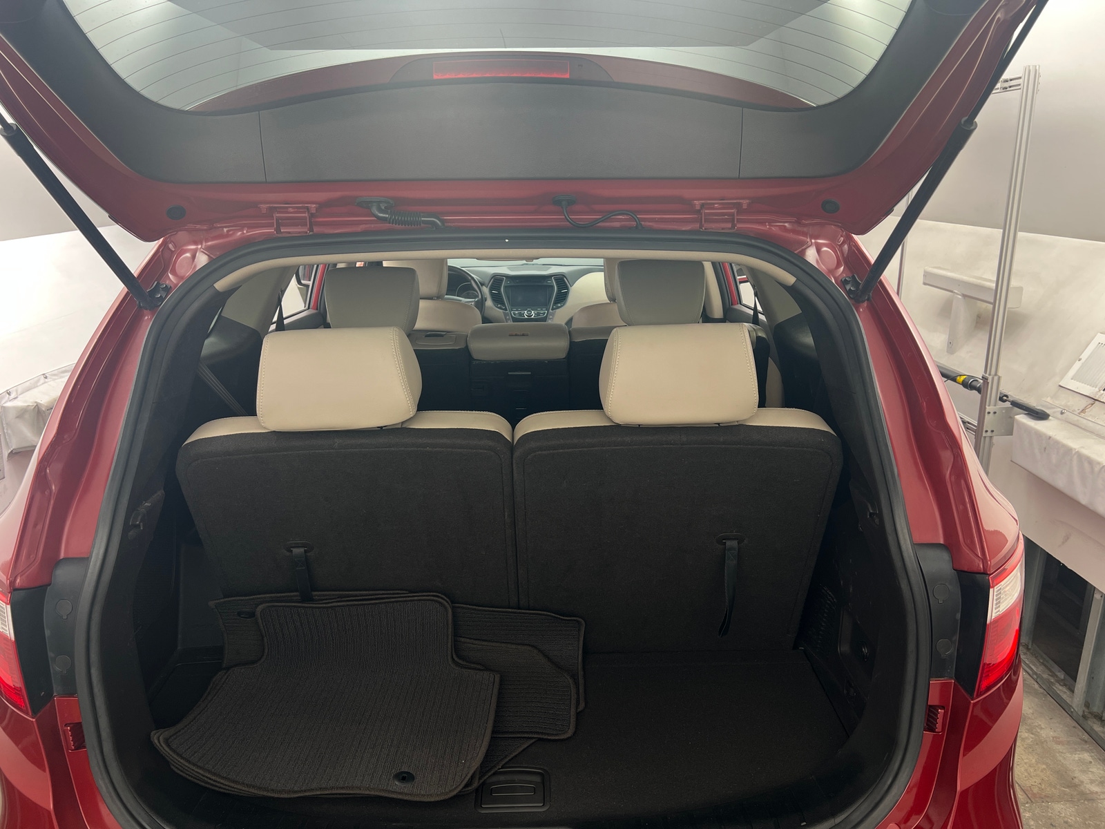 Thumbnail: 2013 Hyundai Santa Fe - 7