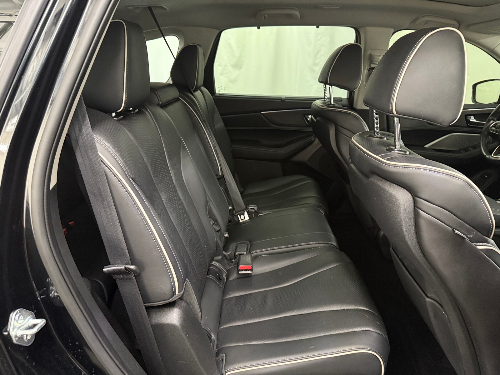 Thumbnail: 2022 Acura MDX - 5