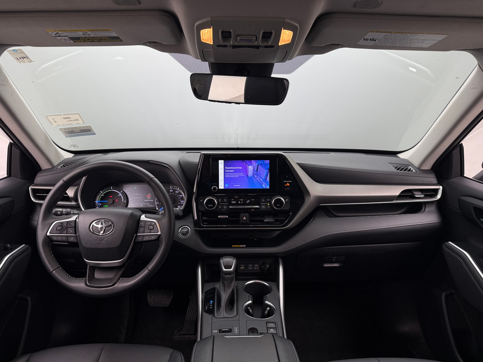 Thumbnail: 2023 Toyota Highlander - 2