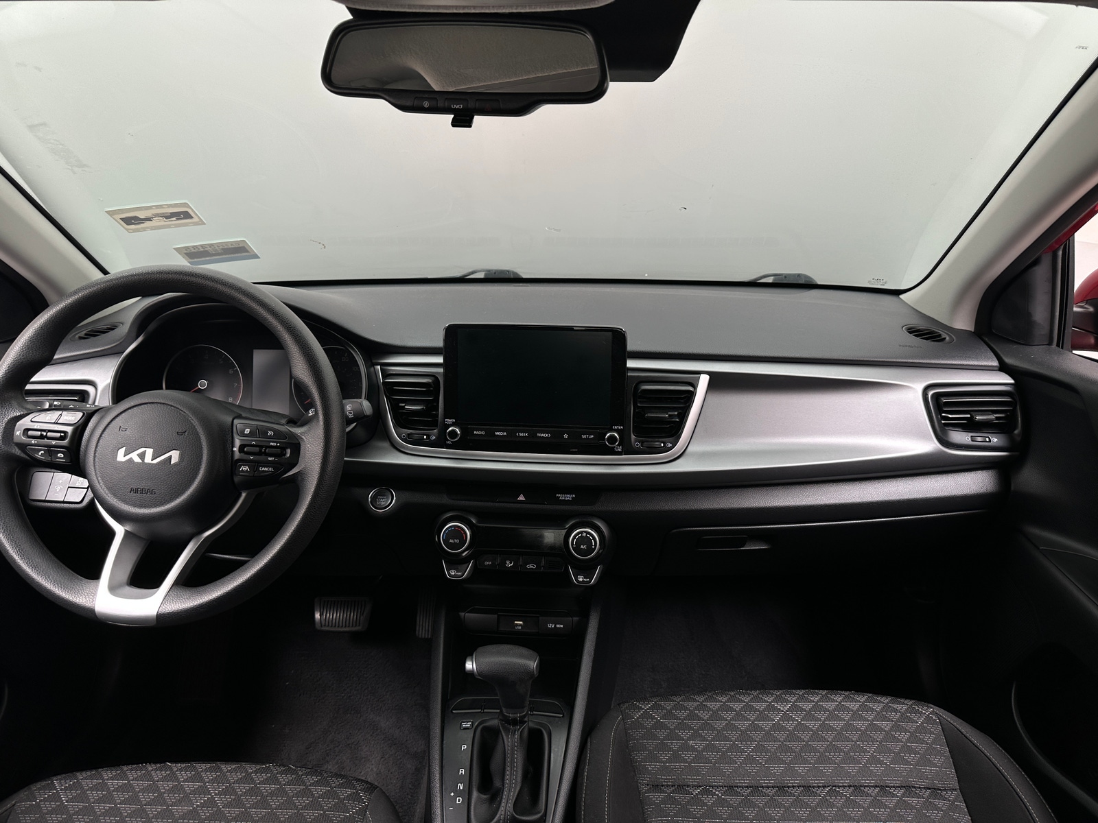 Thumbnail: 2022 Kia Rio - 3
