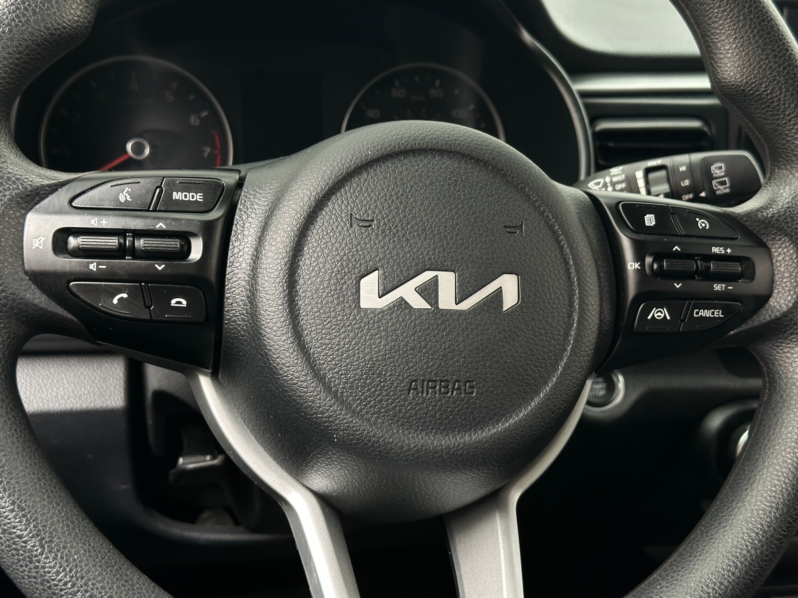 Thumbnail: 2022 Kia Rio - 5