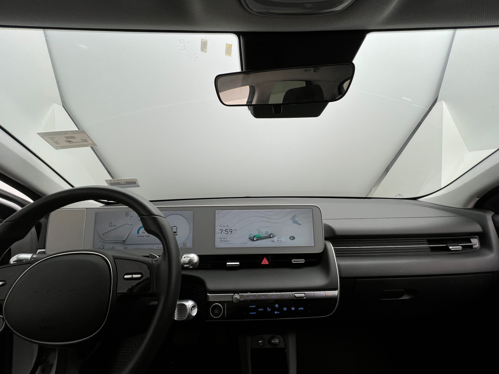 Thumbnail: 2022 Hyundai Ioniq 5 - 3