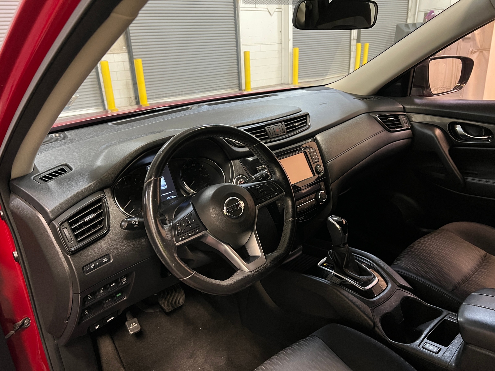Thumbnail: 2017 Nissan Rogue - 3