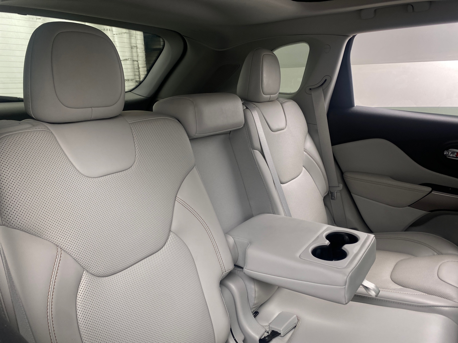 Thumbnail: 2021 Jeep Cherokee - 5