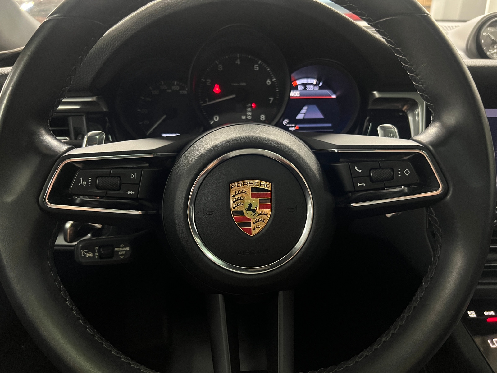 Thumbnail: 2022 Porsche Macan - 4