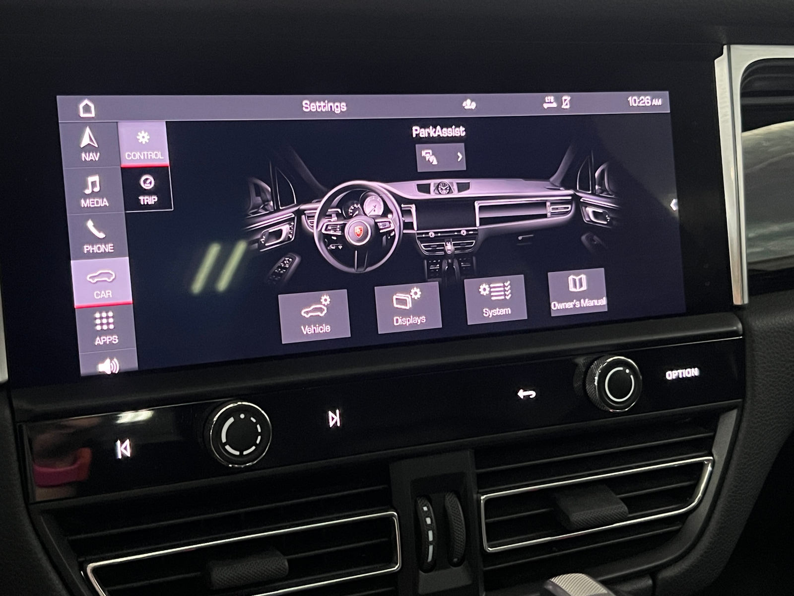 Thumbnail: 2022 Porsche Macan - 3