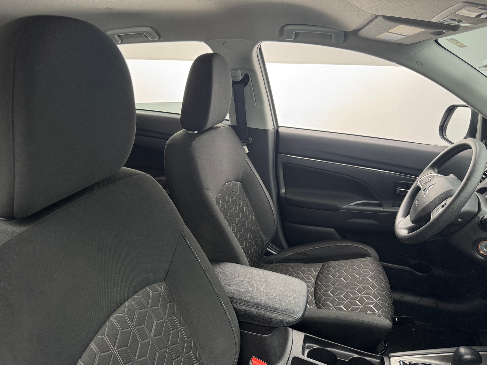 Thumbnail: 2024 Mitsubishi Outlander Sport - 2