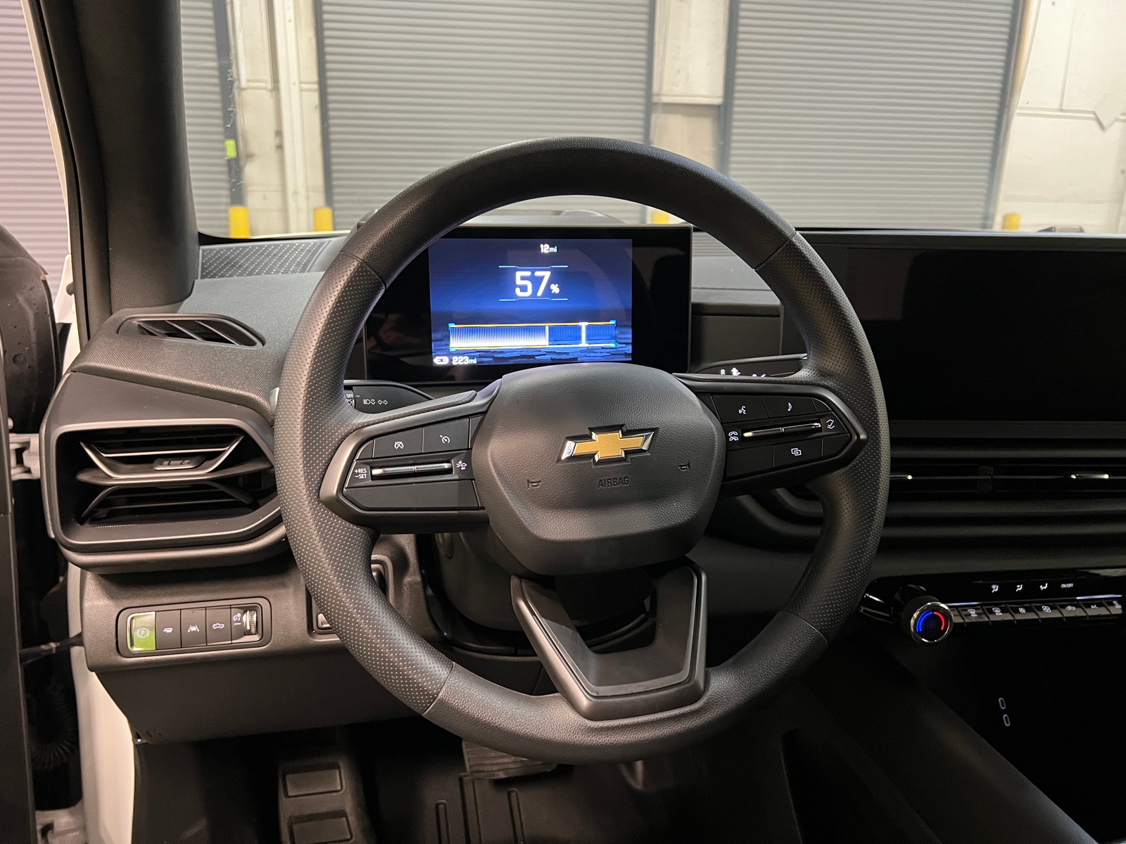Thumbnail: 2024 Chevrolet Silverado EV - 5