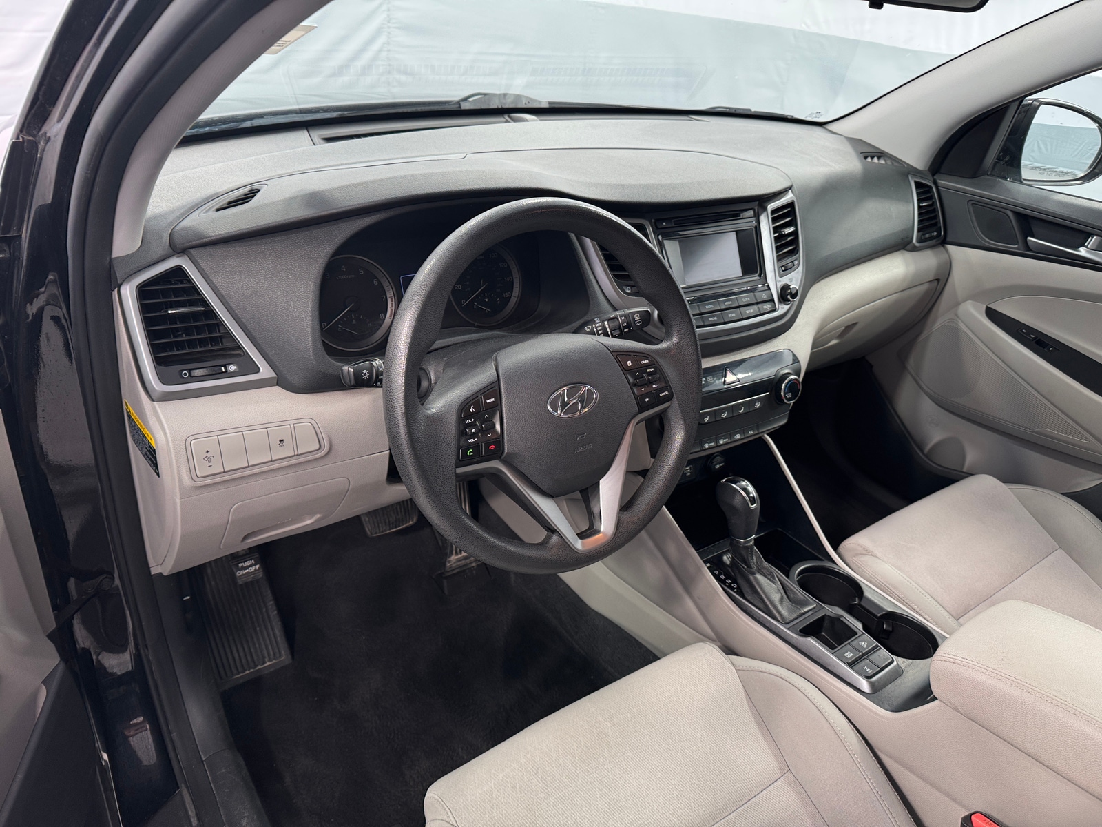 Thumbnail: 2017 Hyundai Tucson - 3
