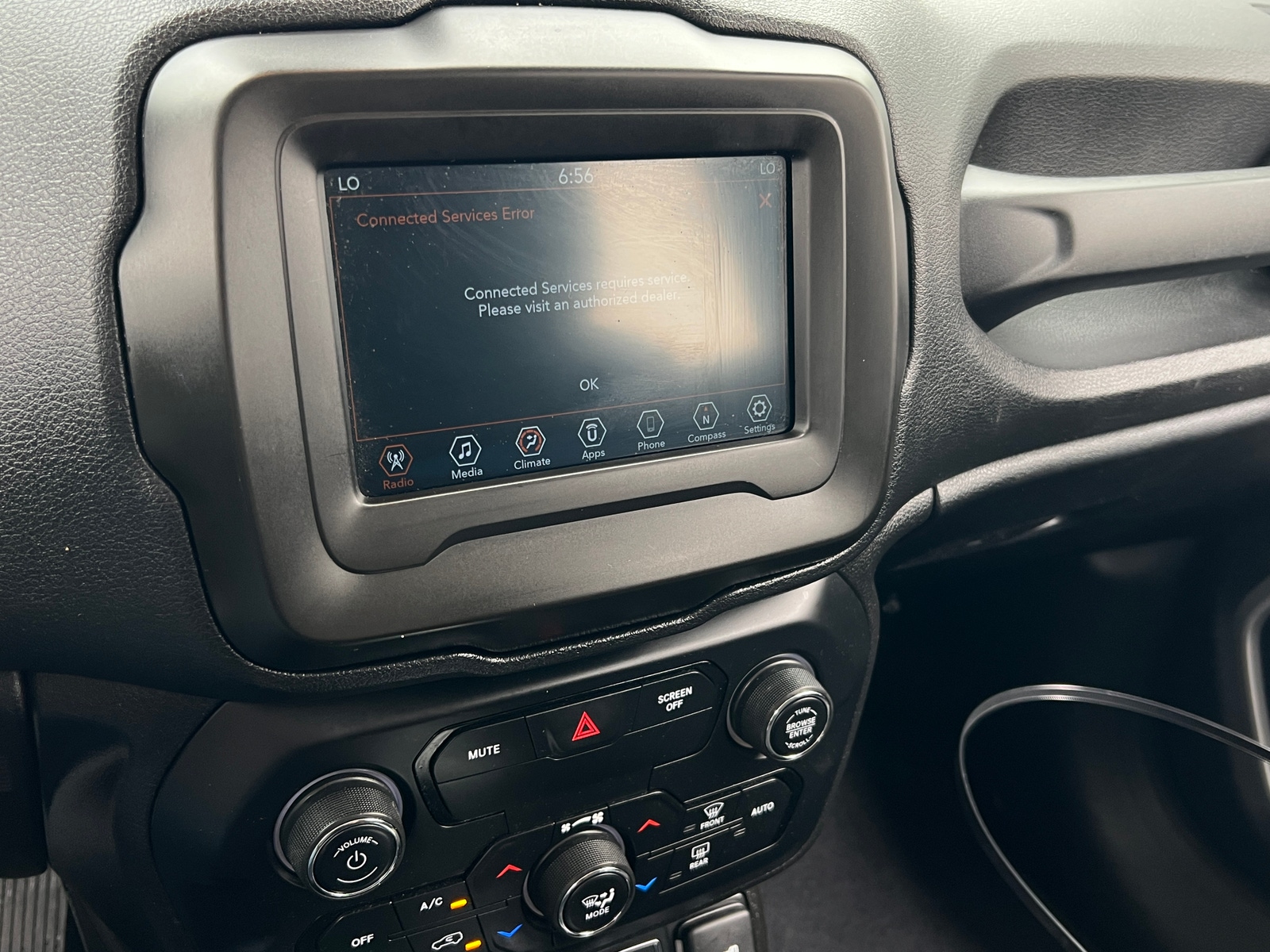 Thumbnail: 2020 Jeep Renegade - 4