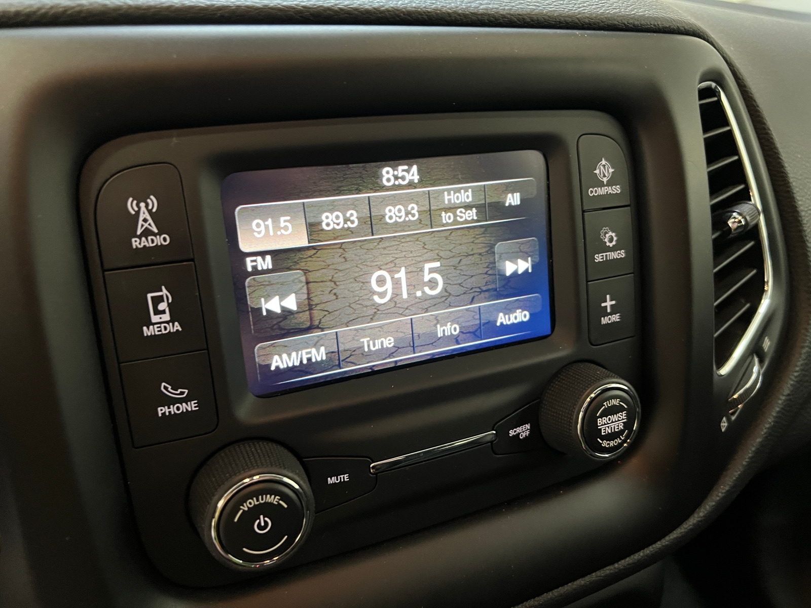 Thumbnail: 2018 Jeep Compass - 4