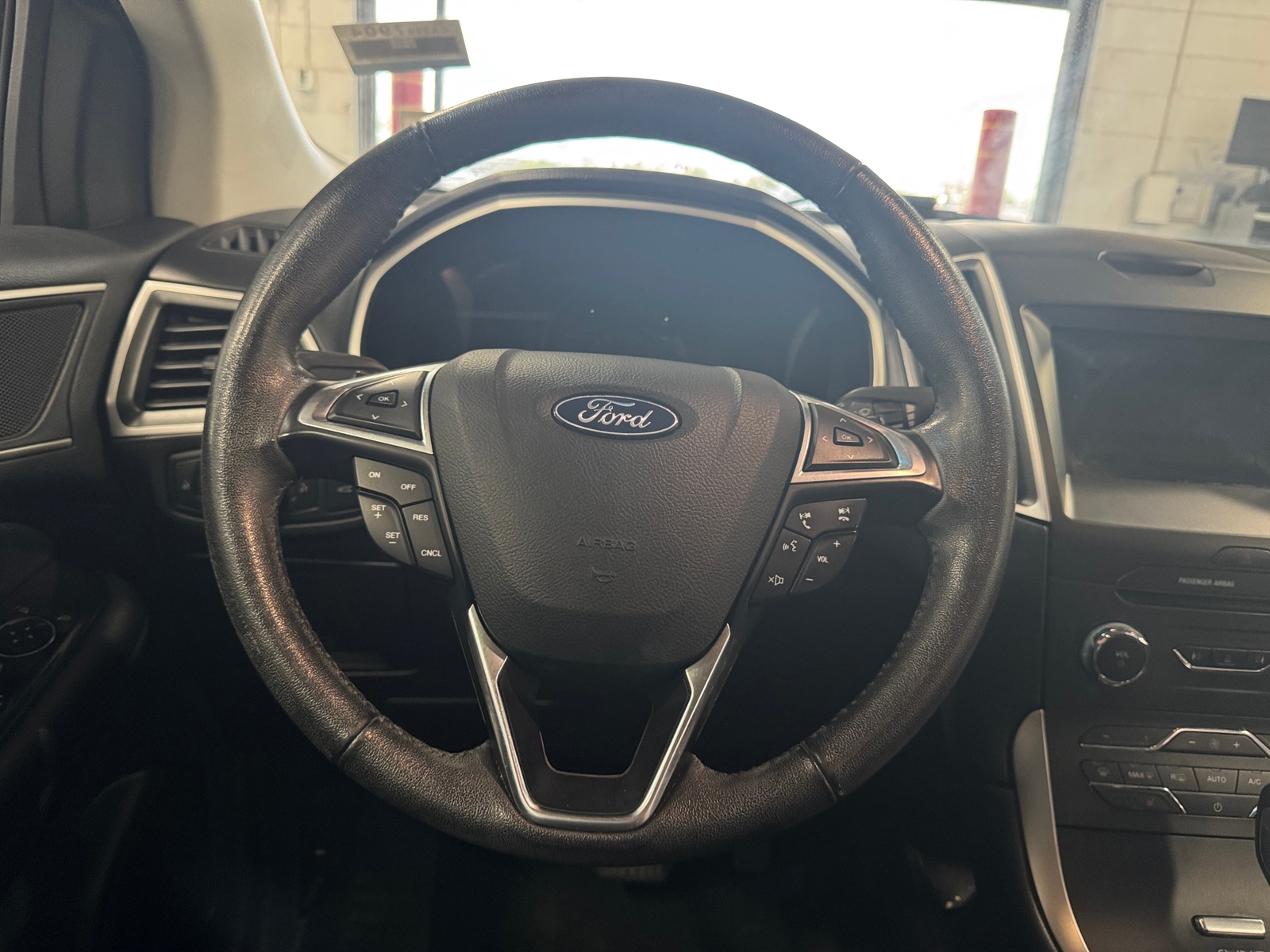 Thumbnail: 2018 Ford Edge - 4