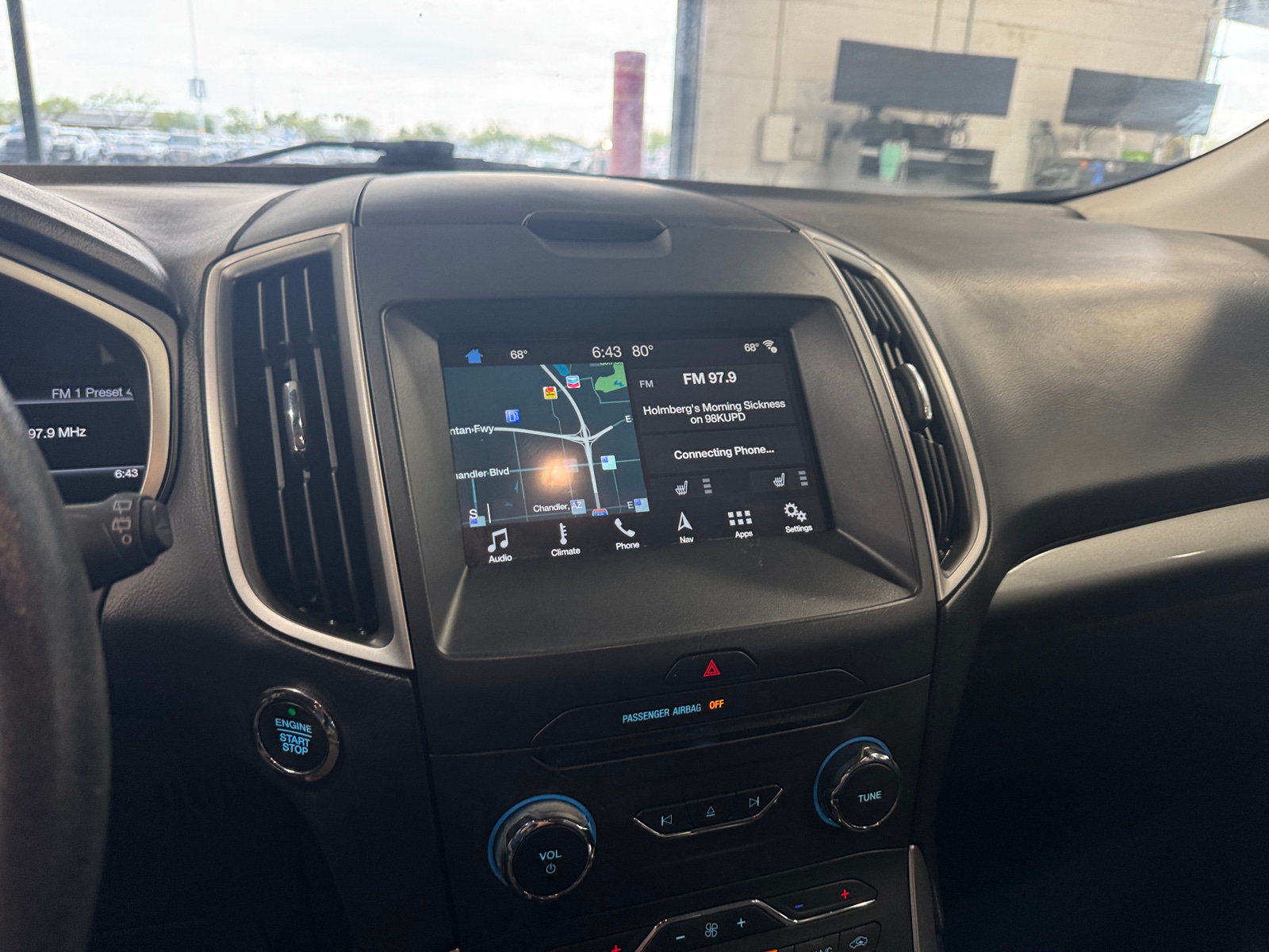 Thumbnail: 2018 Ford Edge - 3