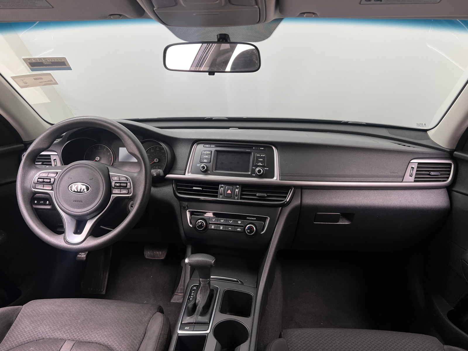 Thumbnail: 2017 Kia Optima - 3