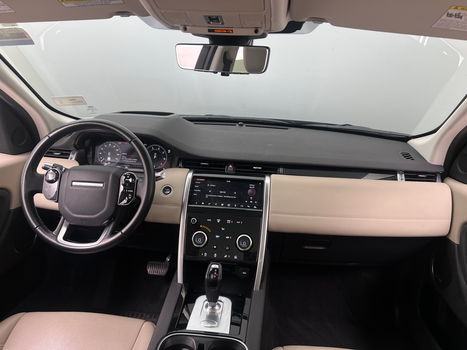 Thumbnail: 2020 Land Rover Discovery Sport - 2