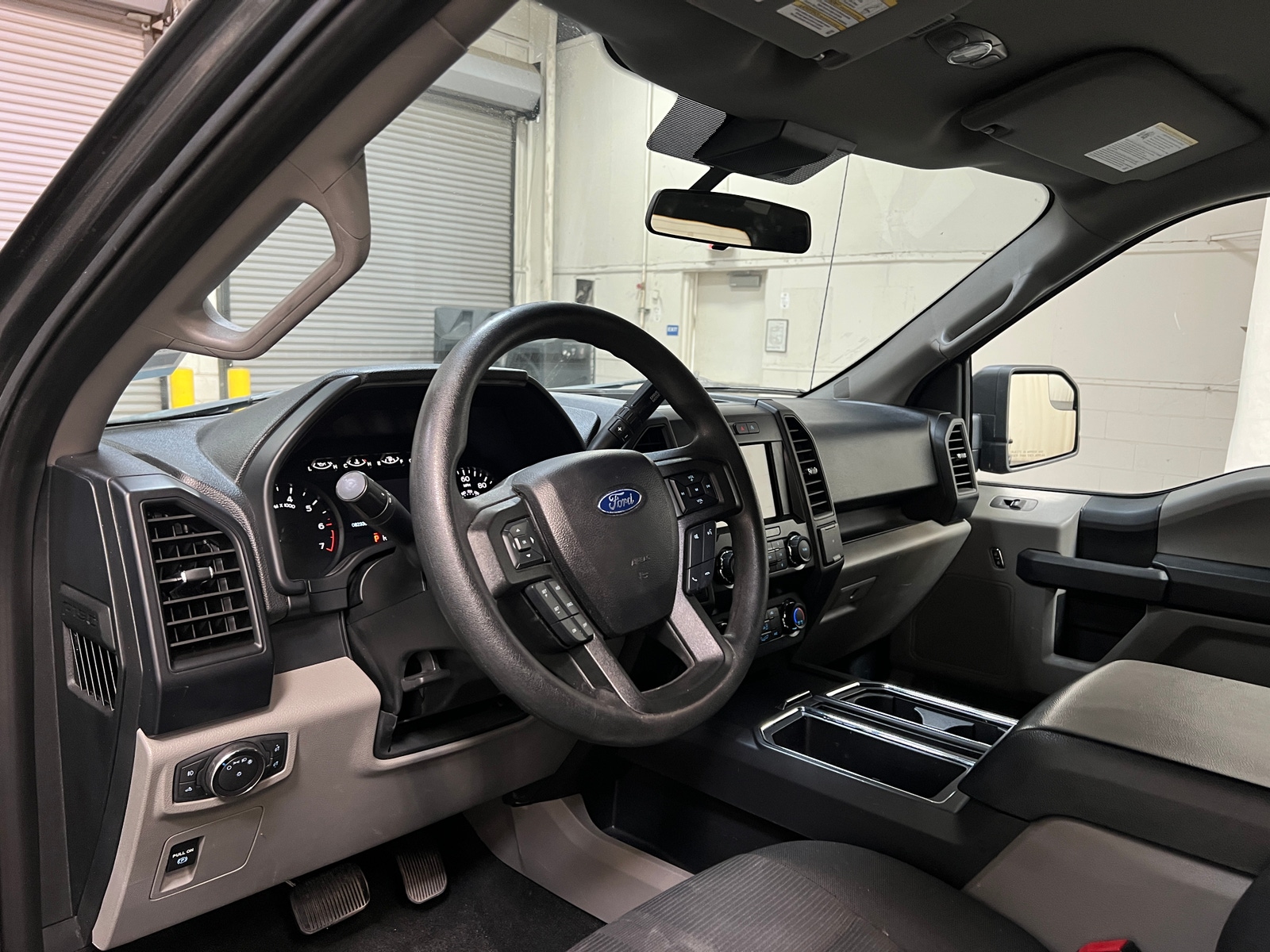 Thumbnail: 2019 Ford Econoline - 3