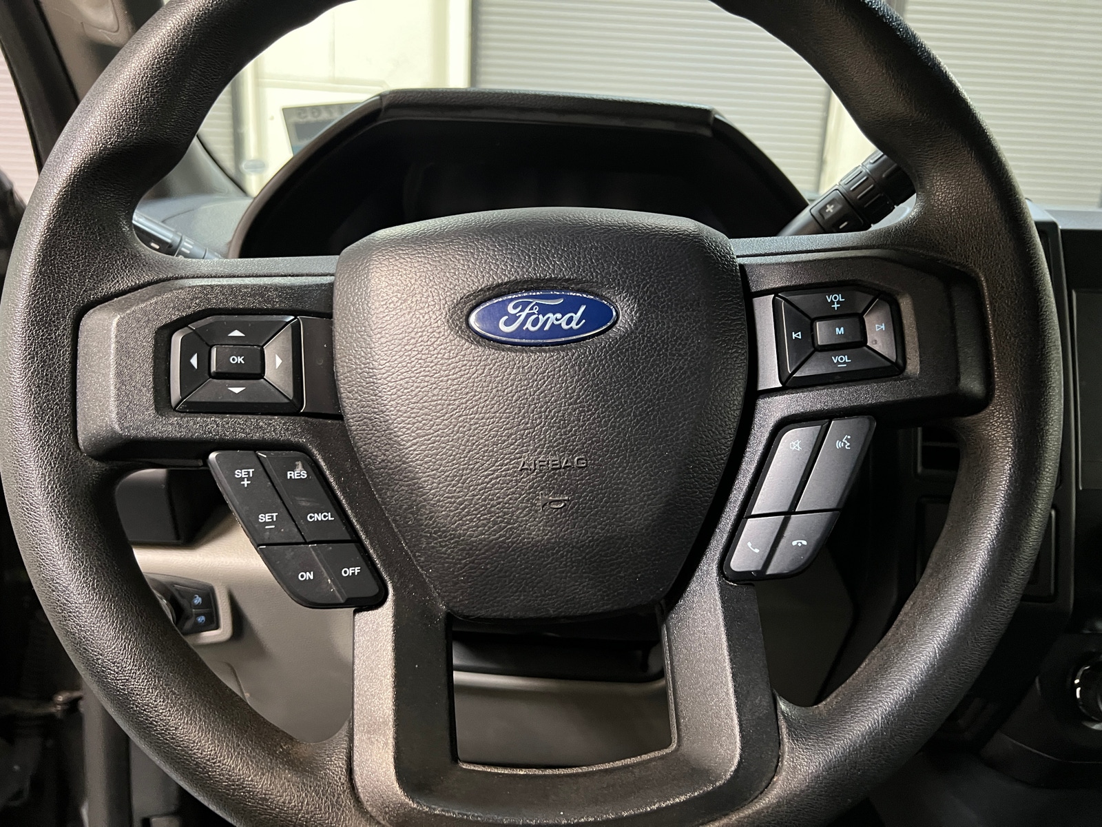 Thumbnail: 2019 Ford Econoline - 5