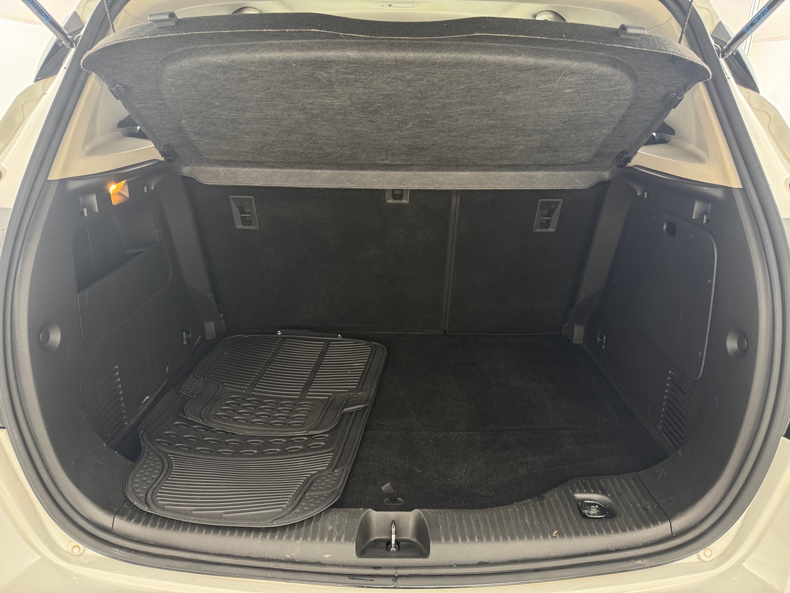 Thumbnail: 2019 Buick Encore - 6