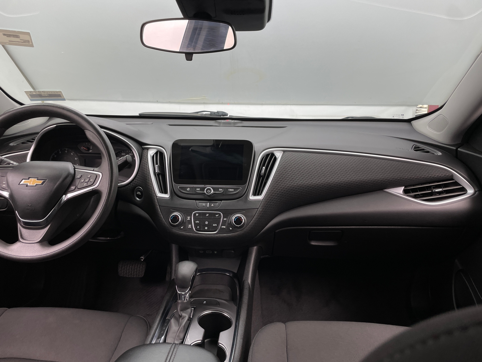 Thumbnail: 2023 Chevrolet Malibu - 3