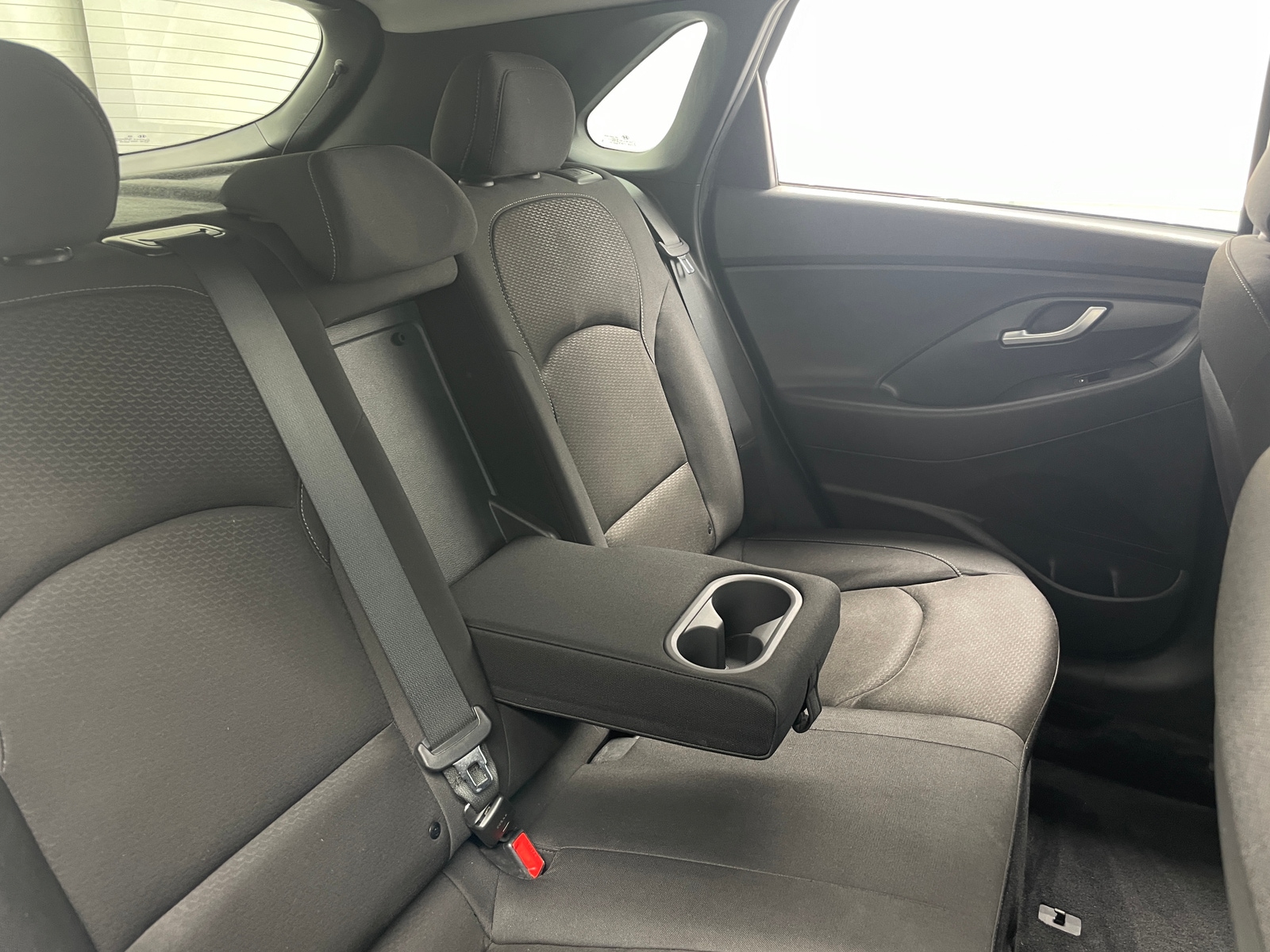 Thumbnail: 2018 Hyundai Elantra - 6