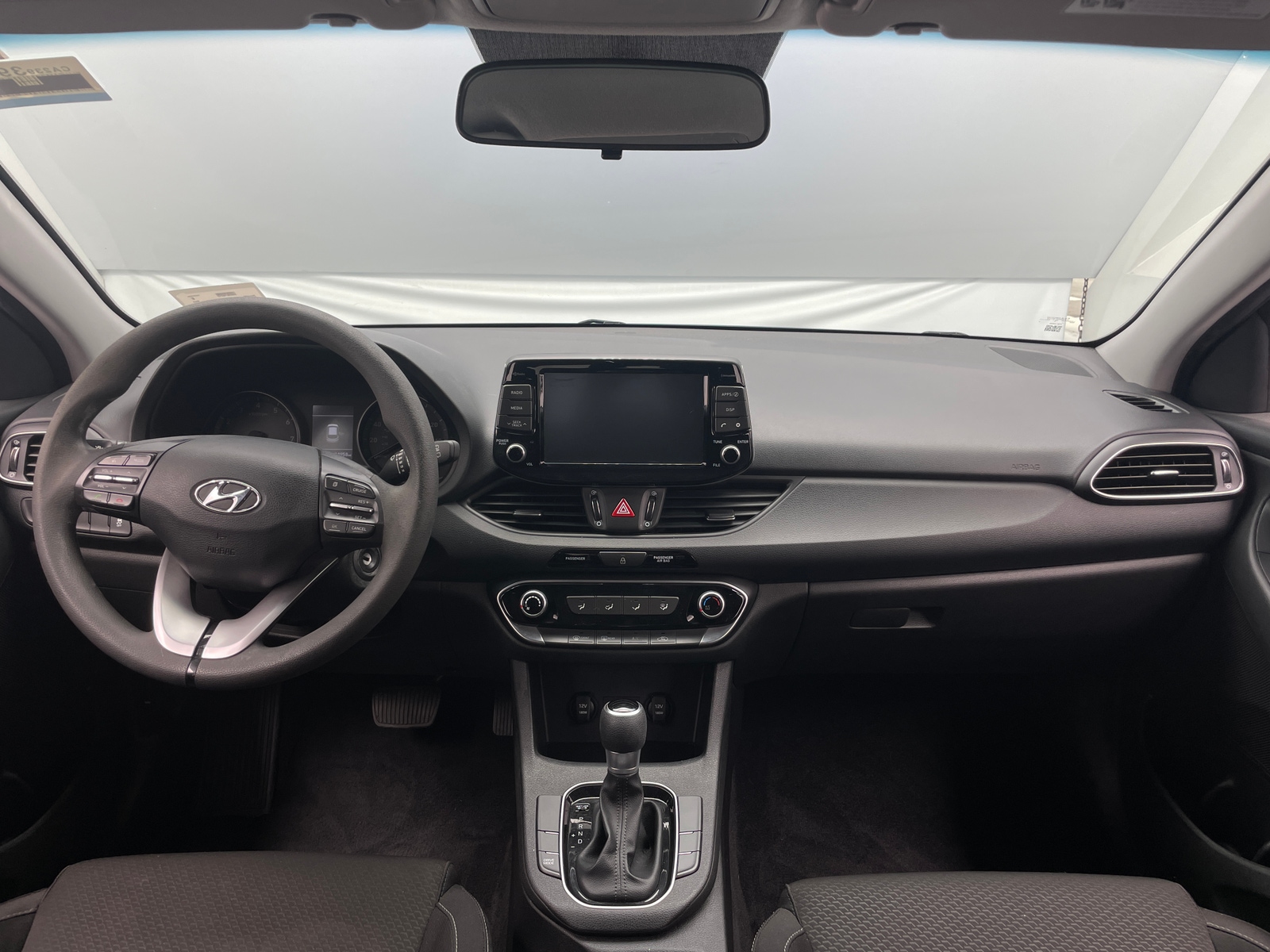 Thumbnail: 2018 Hyundai Elantra - 3