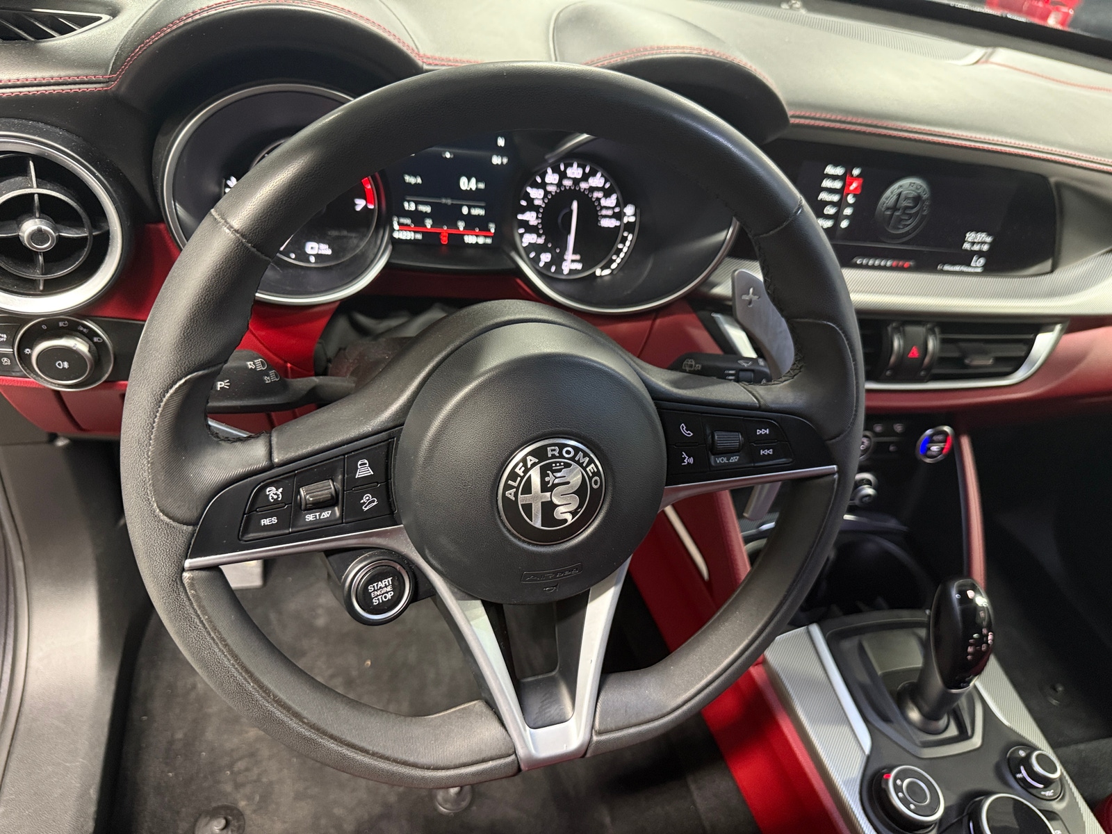 Thumbnail: 2018 Alfa Romeo Stelvio - 4